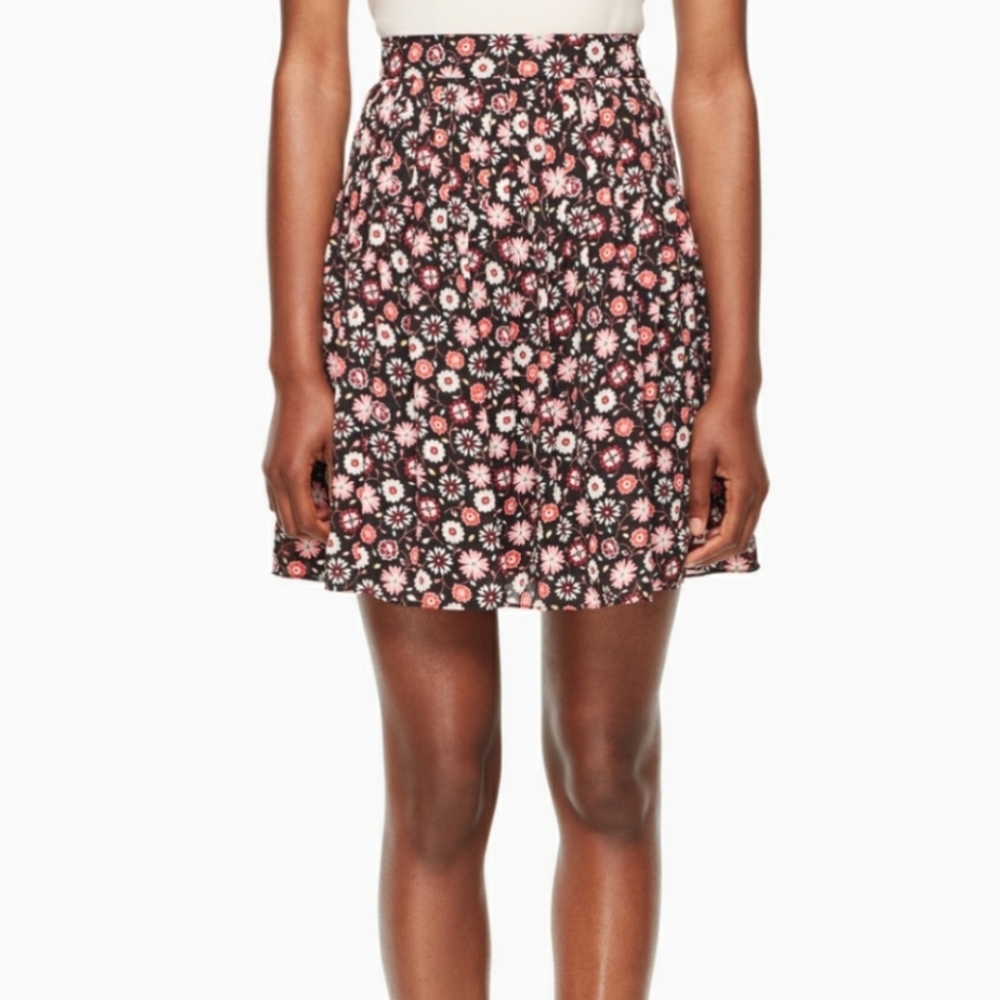 Kate Spade mini casa Floral skirt. NWT! 8 pleated